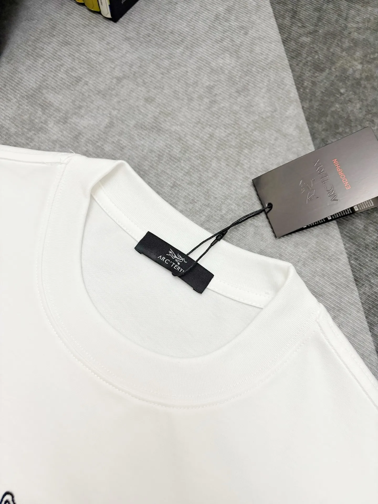 Arcteryx T 【Arcteryx ， 】 New Arrival ， Premium Versatile ， Same Style Arcteryx ， 1 logo， White ， + Blue ， ， ， 。 ， ， 。 ， 。 ， ， ！！ Sizes：S、M、L、XL、XXL